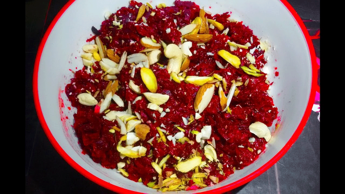 Beetroot Halwa is a delicious and nutritious dessert