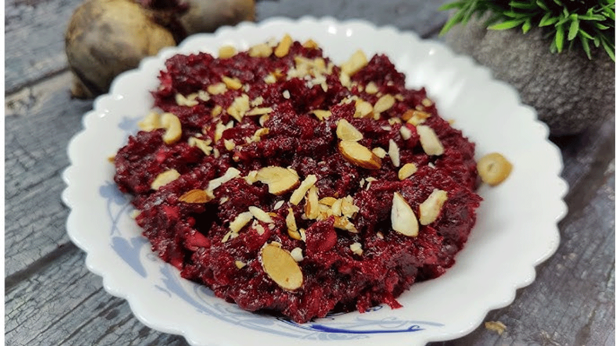 Beetroot Halwa is a delicious and nutritious dessert