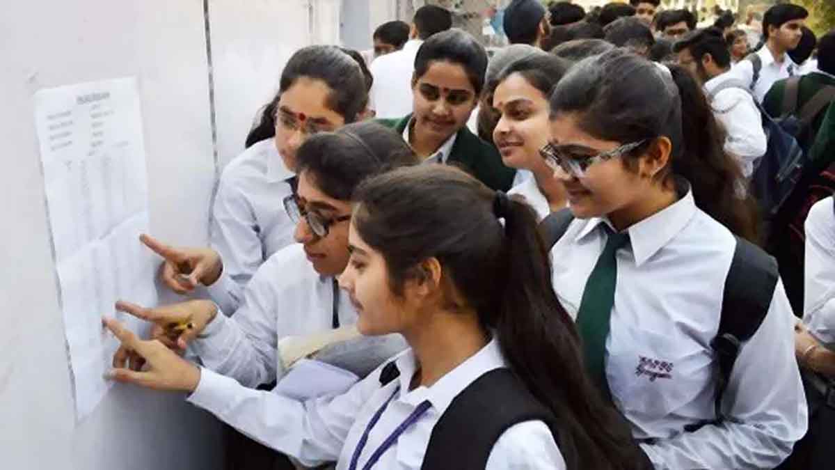 CBSE Board Exam 2025 33 percent marks required to pass class 10th, 12th exam