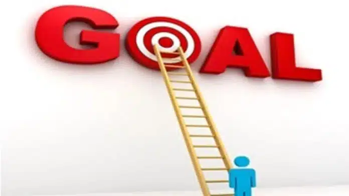 10 Effective Ways to Achieve Career Goals