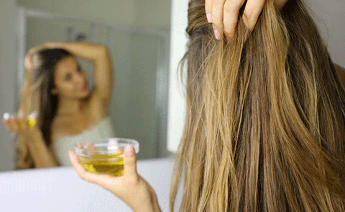 Coconut oil has many benefits for hair