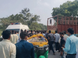 DCM hits autorickshaw in Hardoi, UP, ten people killed, four injured