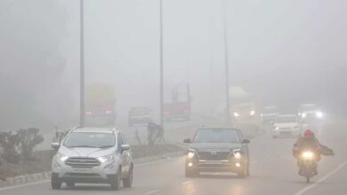 Thick layer of fog covered Delhi and many parts of North India, visibility dropped to 50 meters.