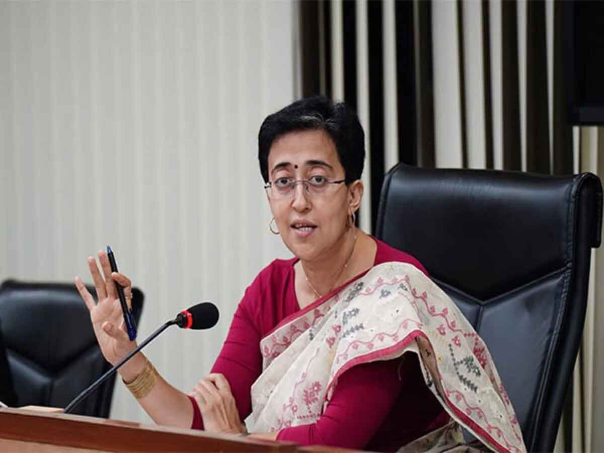 Delhi CM Atishi criticized DDA for banning entry to Chhath Ghat