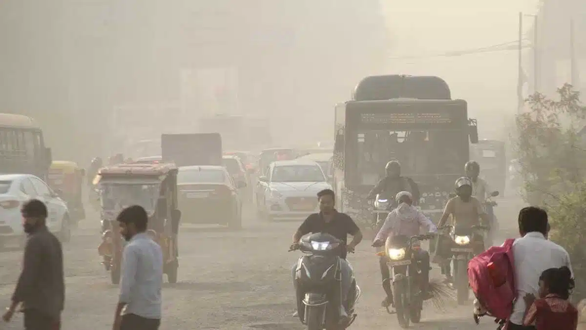 Delhi Environment Minister Gopal Rai chaired a meeting on rising air pollution