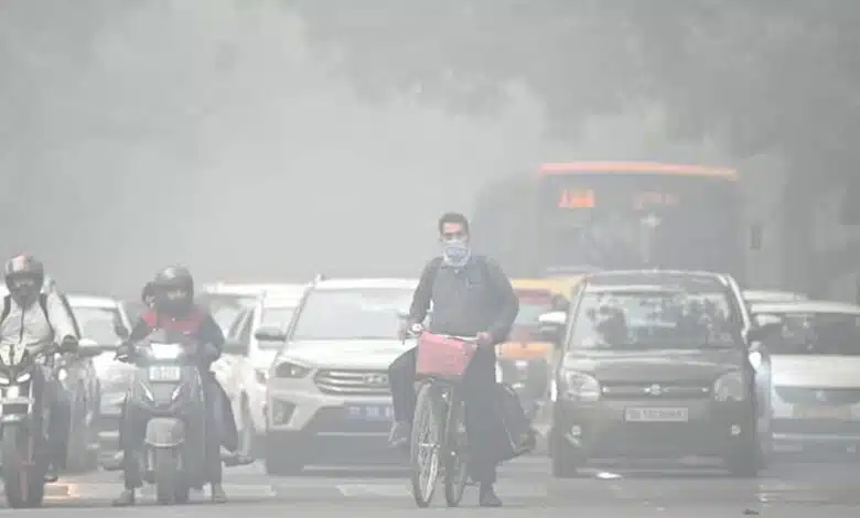 Delhi's air becomes poisonous, AQI crosses 500, schools and colleges closed