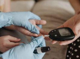 Does diabetes increase the risk of coma 