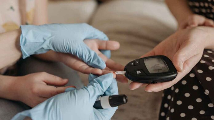 Does diabetes increase the risk of coma 