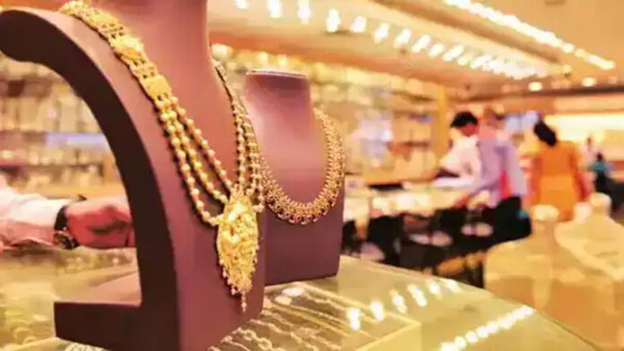 Gold price rose by Rs 10 to reach Rs 79,480