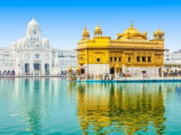 Golden Temple of Amritsar (Harmandir Sahib)