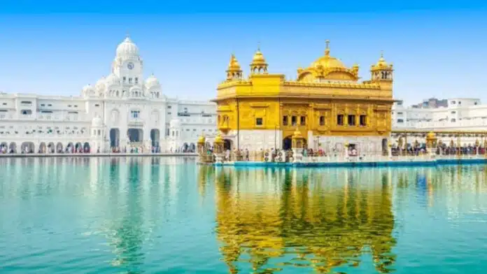 Golden Temple of Amritsar (Harmandir Sahib)