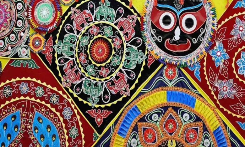 Handicrafts A blend of tradition and innovation 1