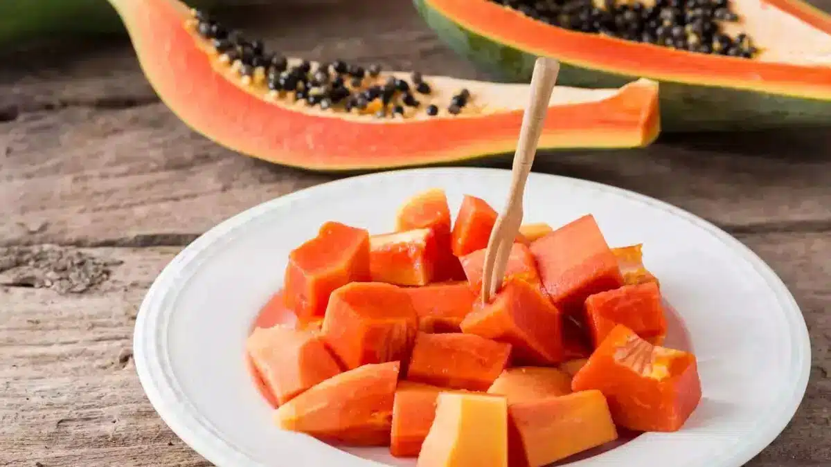 Harms and benefits of eating Papaya