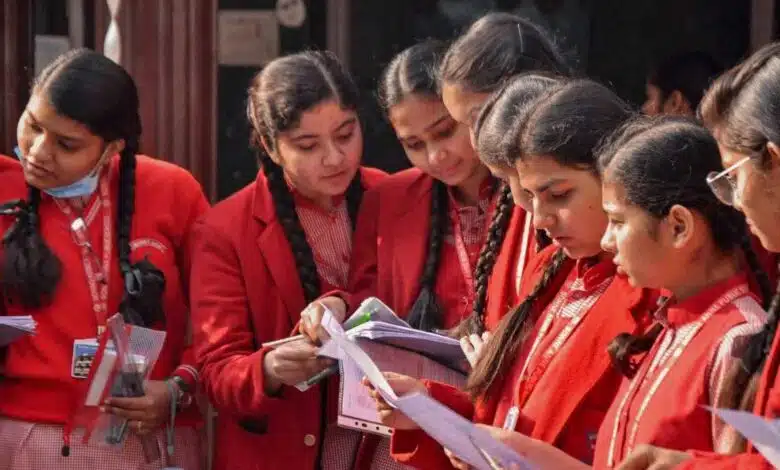 Last date to register for Jawahar Navodaya Vidyalaya Class 9 and 11 Lateral Entry Test 2025 is tomorrow check details 4