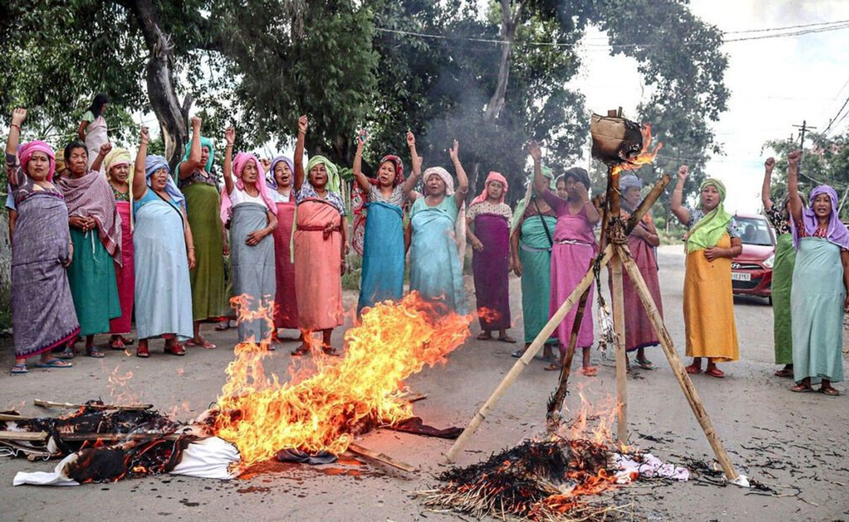 Curfew imposed in 7 districts of Manipur, internet service suspended