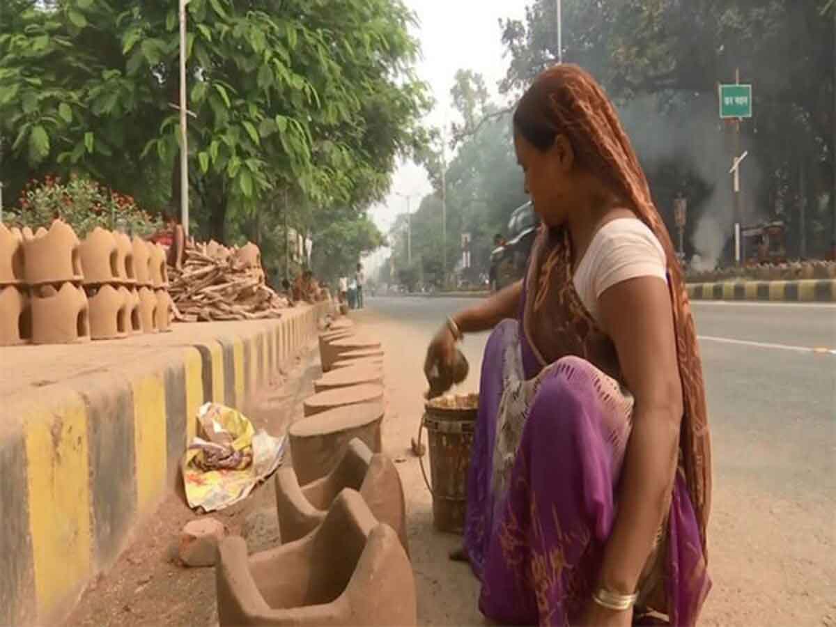 Muslim women from Bihar make earthen stoves for Chhath Puja