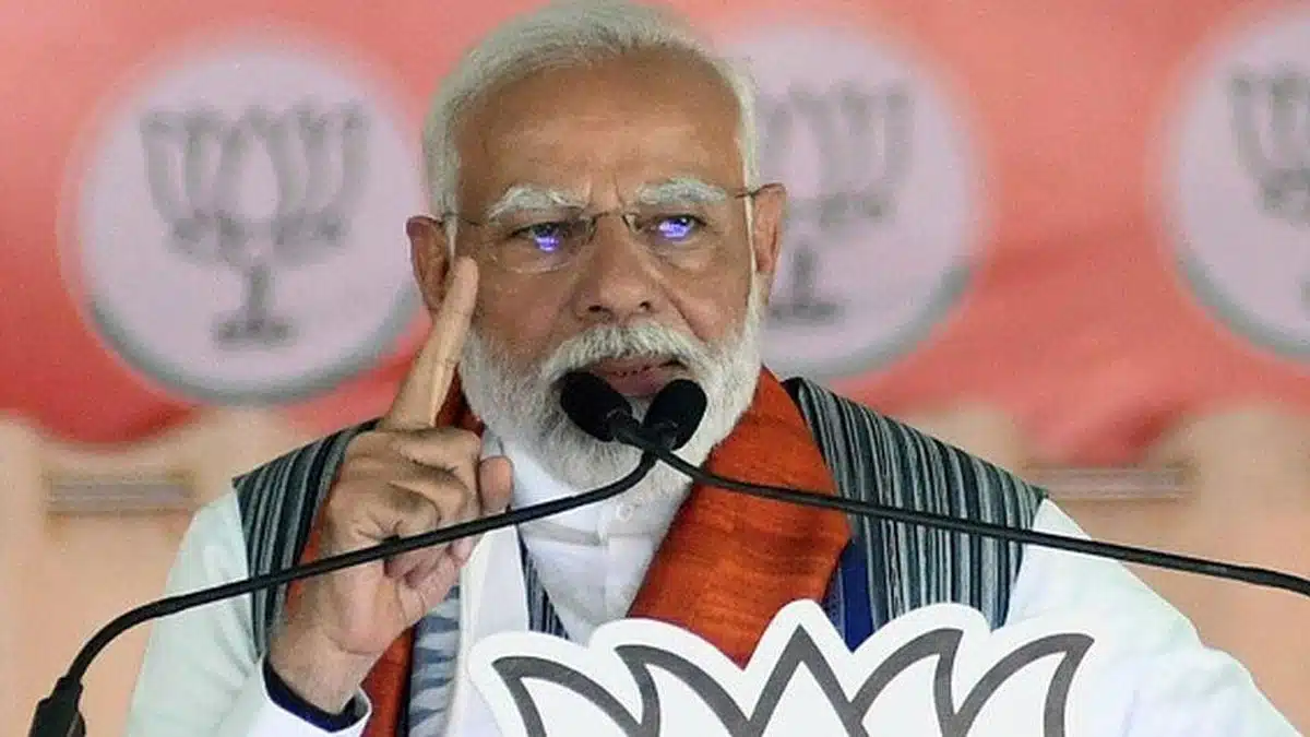 PM Modi criticizes Congress's 'divisive tactics' - "They can't tolerate an OBC Prime Minister"