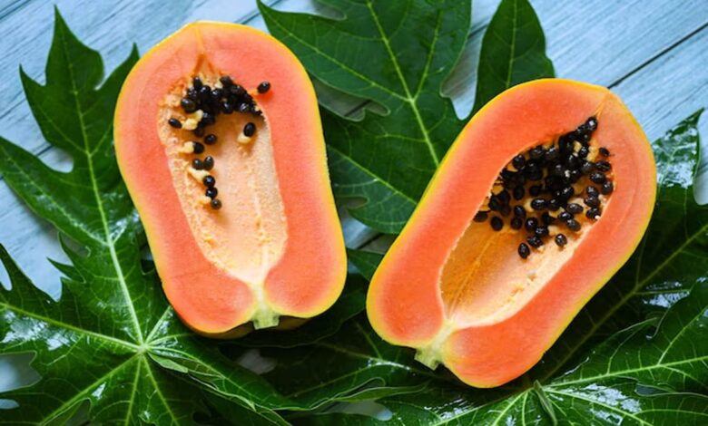 Papaya leaves and seeds are very beneficial for health, know why they should be consumed on an empty stomach.