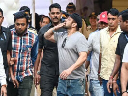 Salman Khan arrived to cast his vote in Maharashtra elections amid heavy security.