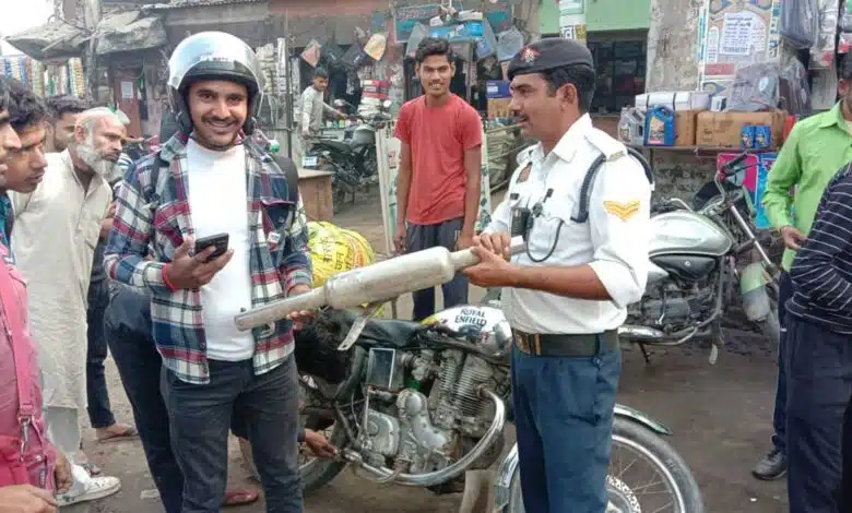 New initiative of traffic awareness in Sambhal