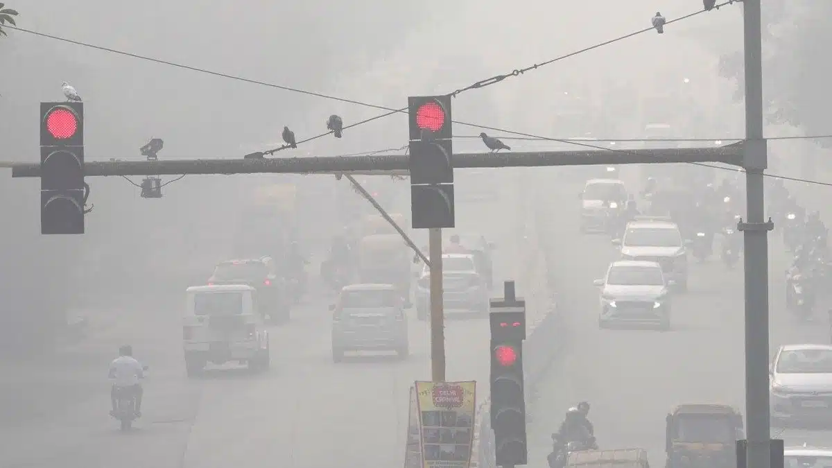 Schools went online Delhi Air Pollution Worsens 2 1