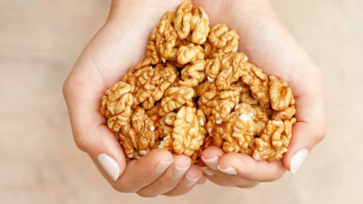 Skin Care 5 benefits of walnuts for smooth and glowing skin