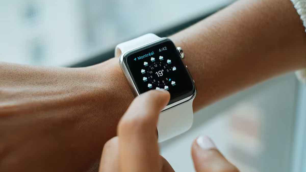 Smartwatch shipments rise, Fire-Boltt-Huawei on top