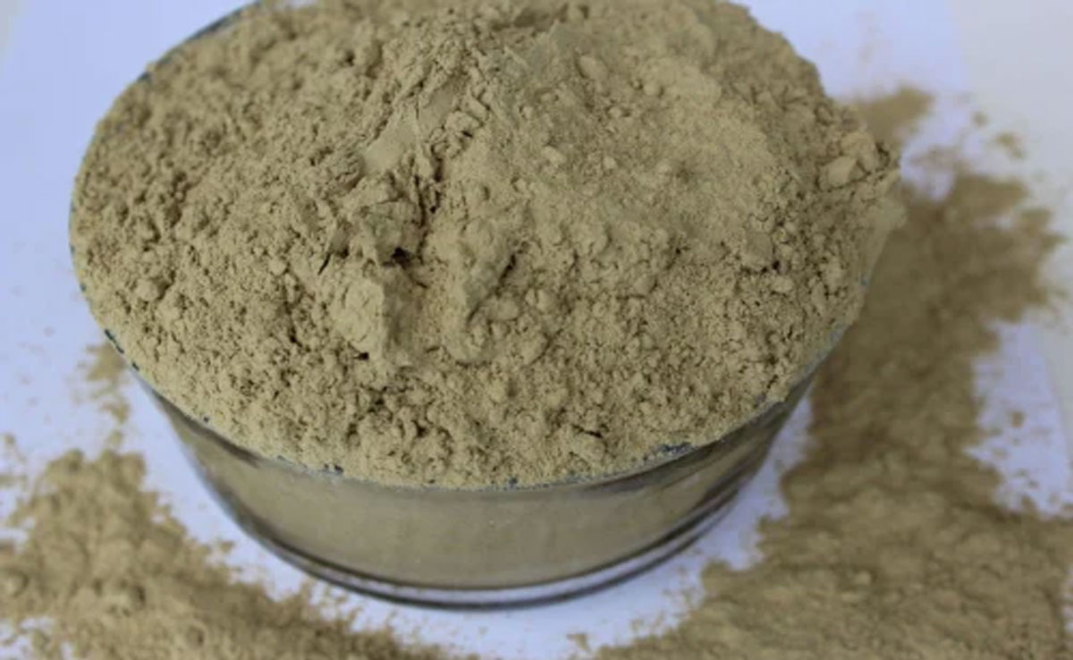 Cold and cough due to weather change? Consume this Ayurvedic powder to get relief