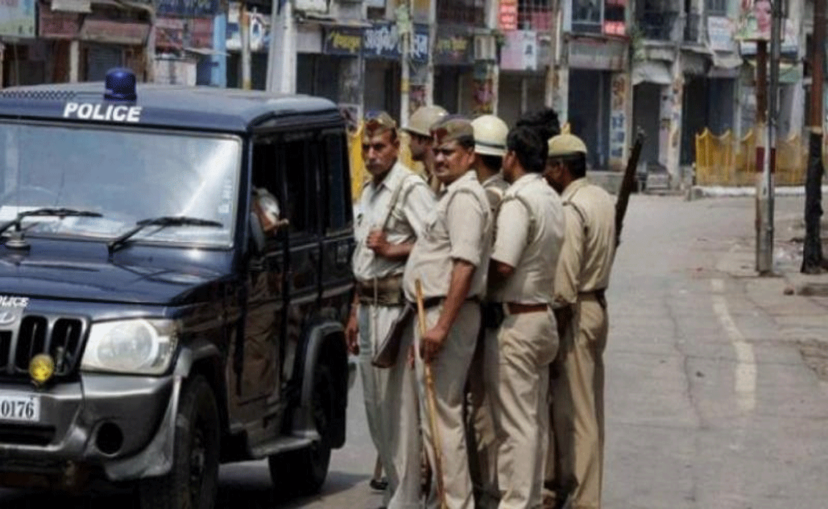 DCM hits autorickshaw in Hardoi, UP, ten people killed, four injured