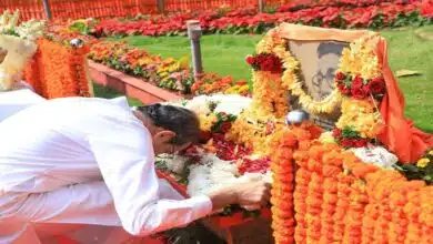 Uddhav Thackeray paid tribute to his father Balasaheb Thackeray on his death anniversary.