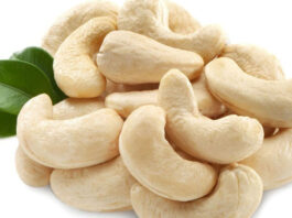 Which vitamin is found in cashew