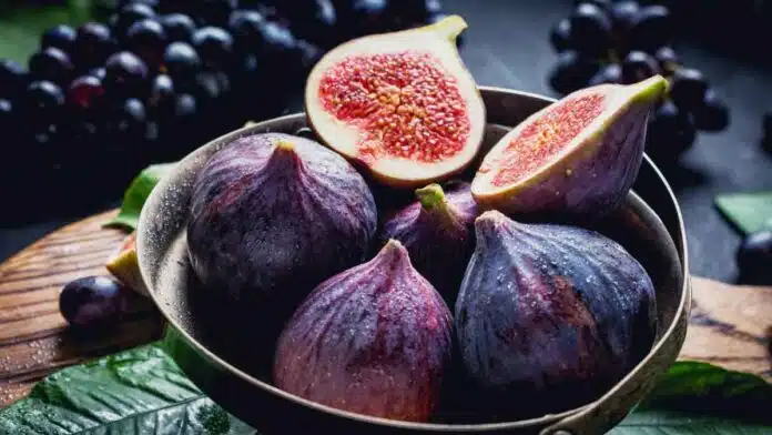 Which vitamin is found in figs