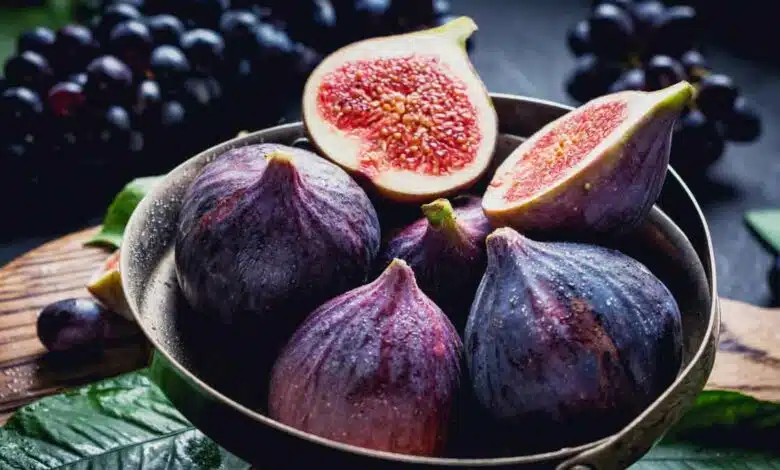 Which vitamin is found in figs
