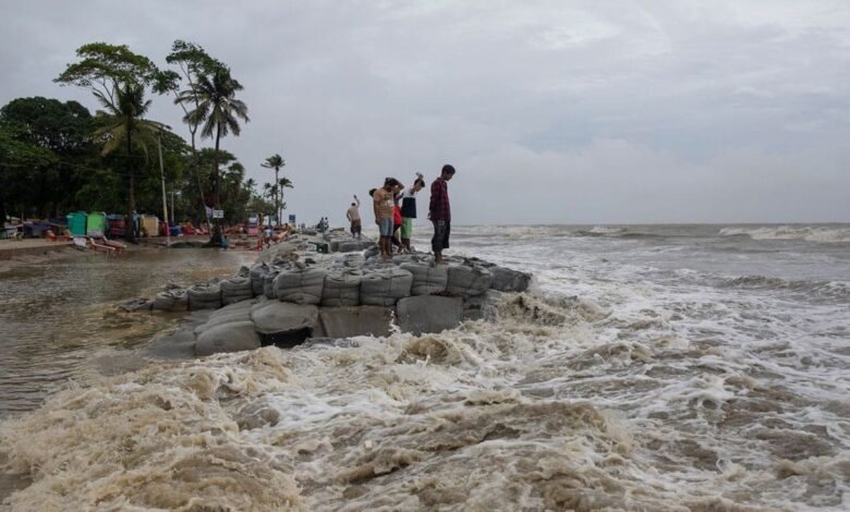 Cyclone Fengal: Cyclone reaches near Tamil Nadu, disaster teams on high alert