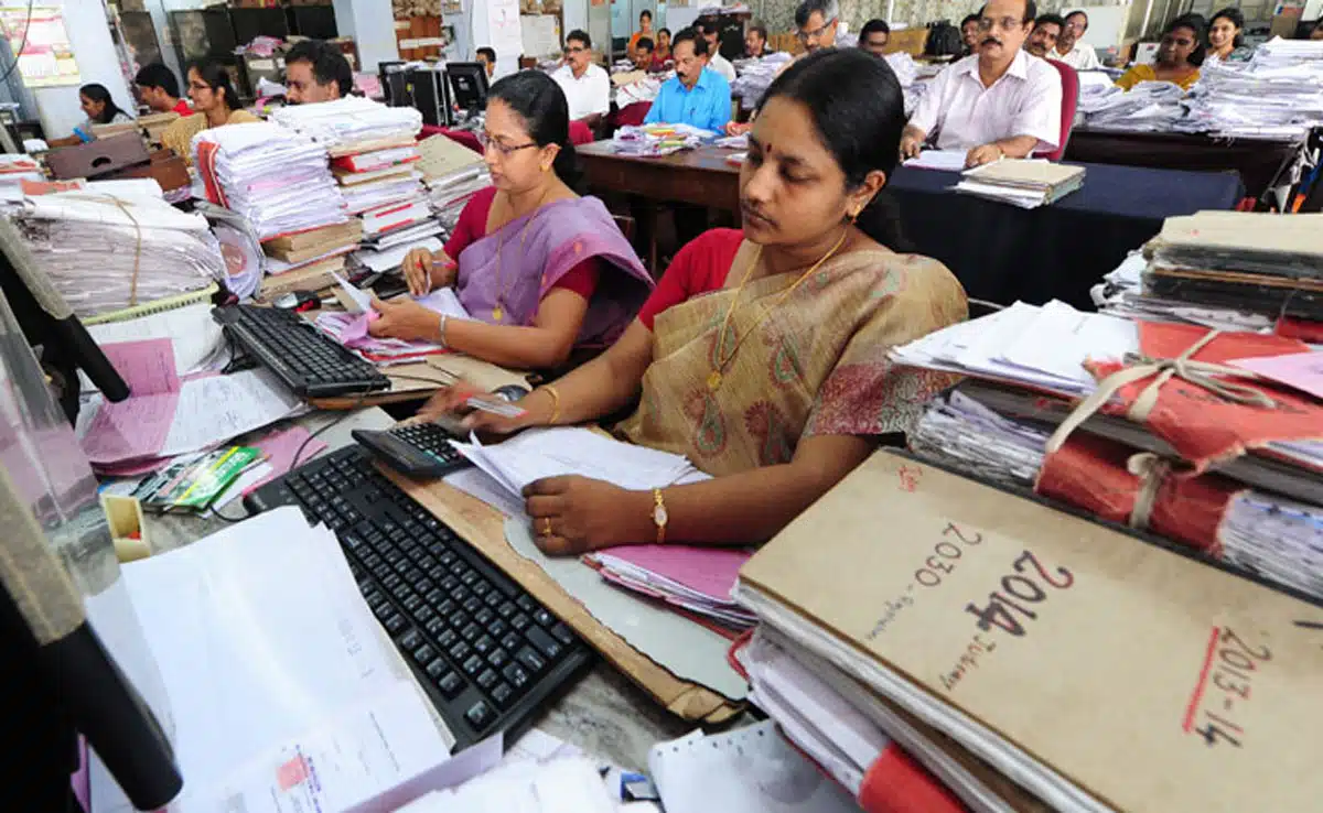 Delhi Chief Minister Atishi announces different timings for government offices due to pollution