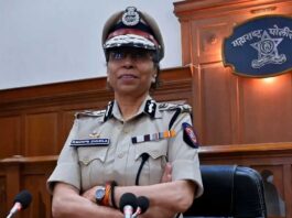 Maharashtra's top police officer transferred