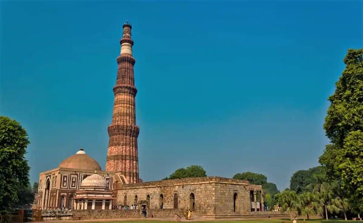 
The majestic Qutub Minar: a symbol of heritage