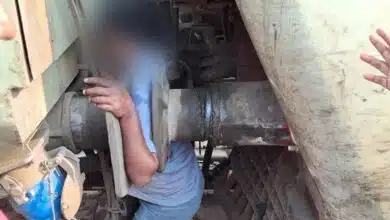 A railway employee died during shunting of Lucknow-Barauni Express in Begusarai, Bihar.