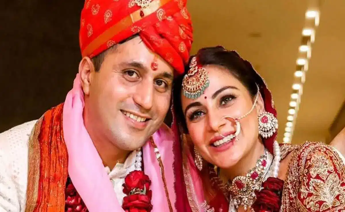 Mother-to-be Shraddha Arya celebrated her loving wedding anniversary with her husband, see photos