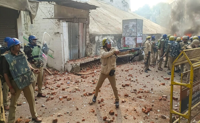 Internet and schools closed due to violence over mosque survey in UP's Sambhal