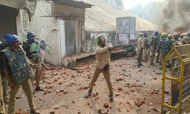 Internet and schools closed due to violence over mosque survey in UP's Sambhal