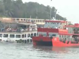 Boat capsizes near Gateway of India in Mumbai, 30 to 35 people stranded in sea