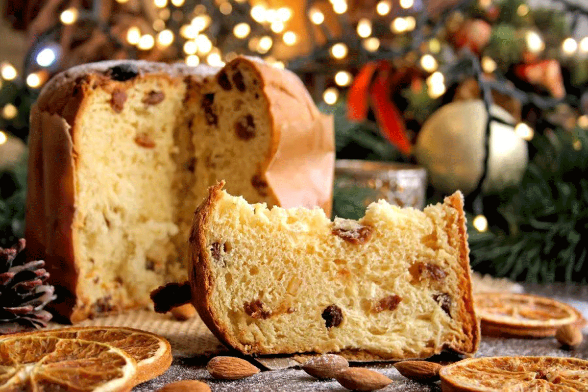 5 Christmas Cakes From Around the World That Will Make Your Holidays Even Sweeter