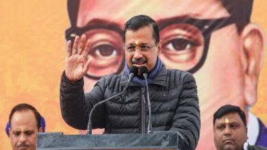 Arvind Kejriwal launches 'Pujari Granthi Samman Yojana'