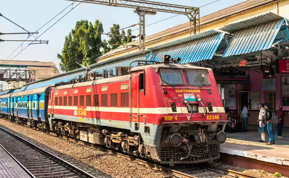 
Central Railway will run 48 special trains in Mumbai, Pune and Kochuveli for Christmas and New Year, starting from