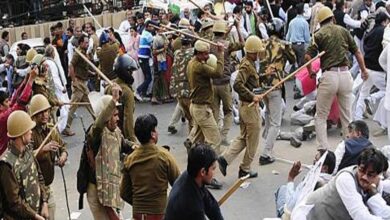 Clash between police and Congress leaders outside party office in Lucknow