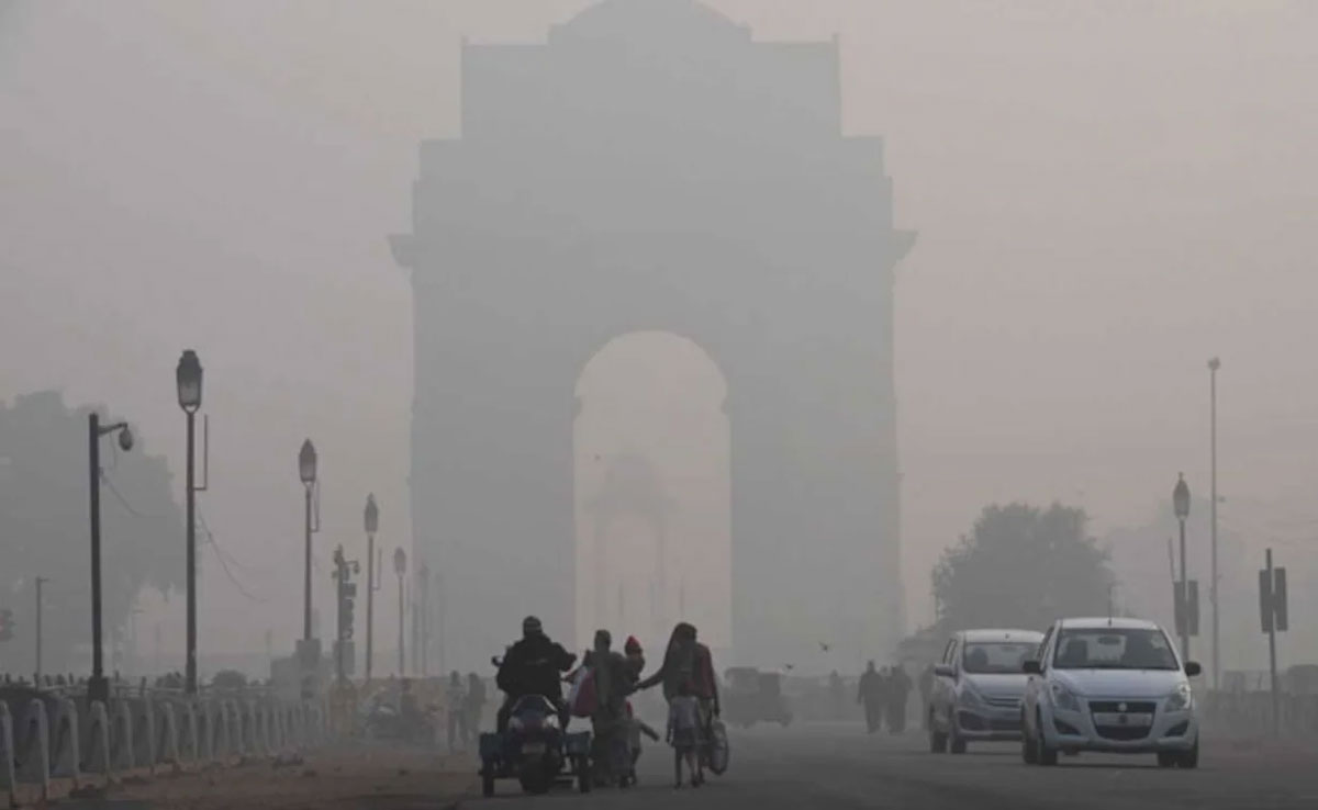 Temperature reaches 5.9 degrees Celsius in Delhi, air quality 'severe' for the second day