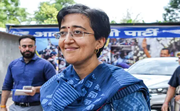 Delhi Chief Minister Atishi inspected 150 mohalla buses