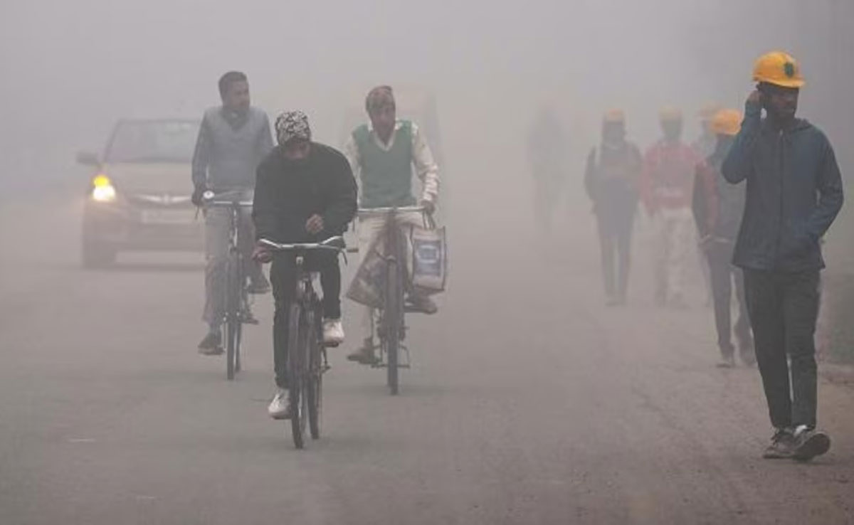 Shivering cold hits Delhi, temperature is continuously decreasing