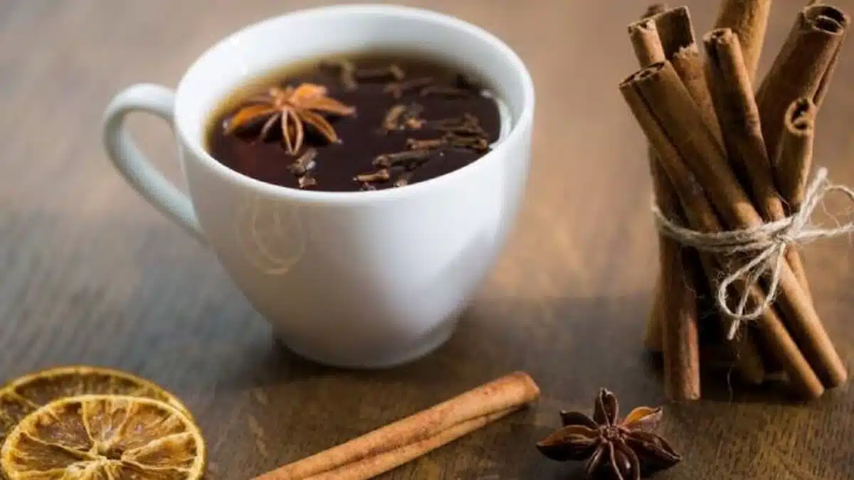 Drink cinnamon decoction daily in winter